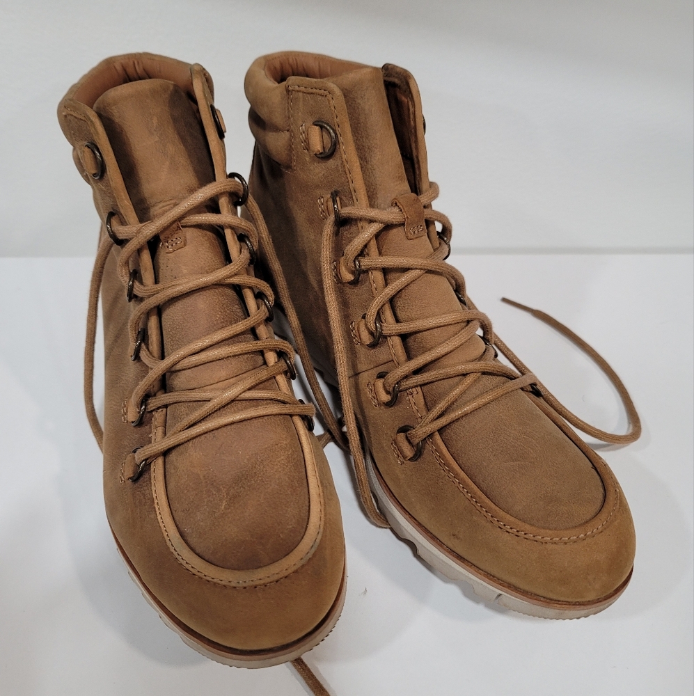 Sorel Tan Leather Boots